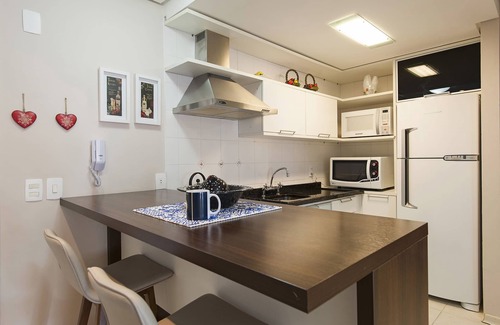 Gramado City Centre Apartamento | 3 SUITES, VARANDA PARA RUA BORGES MEDEROS, A DOS CUADRAS RUA CUBIERTA
