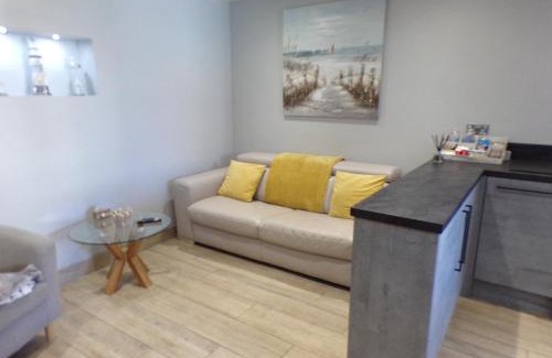 Barton-on-Sea Apartamento | 4 The Dome, Barton on sea - Where Comfort Meets the Coast
