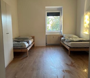 Bruchsal Apartamento | 4 Zimmer Bruchsal/Bahnhof Zentrale Lage (Monteurzimmer)