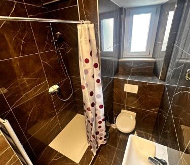 Links der Wertach-Sud Apartamento | 4-Zimmer Wohnung mit 7 Betten Ideal für Familien oder Gruppen