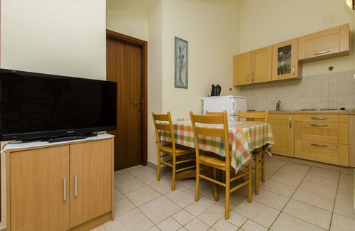 Primosten Burnji Apartamento | 40 m² Apartamento ∙ 1 habitación ∙ 4 huéspedes
