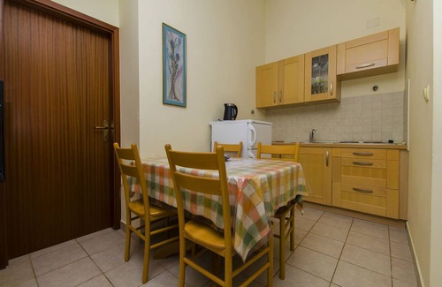 Primosten Burnji Apartamento | 40 m² Apartamento ∙ 1 habitación ∙ 4 huéspedes