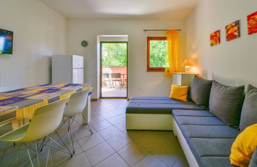 Sibinj Krmpotski Apartamento | 40 m² Apartamento ∙ 1 habitación ∙ 4 huéspedes