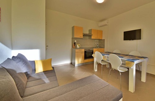 Sibinj Krmpotski Apartamento | 40 m² Apartamento ∙ 1 habitación ∙ 4 huéspedes