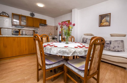 Razanj Apartamento | 40 m² Apartamento ∙ 1 habitación ∙ 4 huéspedes