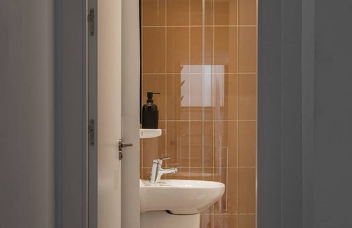 Doctor Barraquer-Grupo Renfe-Policlinico Apartamento | 40 m² Apartamento ∙ 2 habitaciones ∙ 5 huéspedes