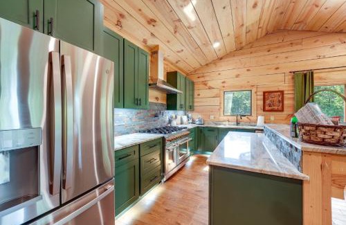 Coosa Casa | 400 Acres on Lavender Mtn Getaway with Hot Tub!
