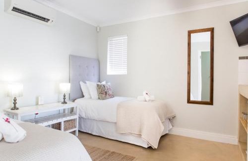 Trawal Villa | 401 Rozendal Cottages