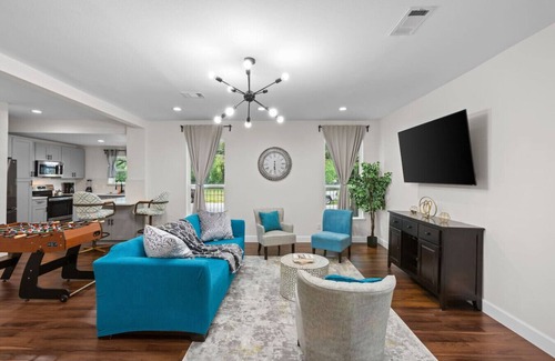 South Central Houston Apartamento | Gated 5BR Duplex Med Center Downtown NRG