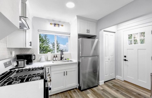 Wallingford Casa | 4016 C (ADU) · 1b1b Cozy Little House @Wallingford/Close to UW