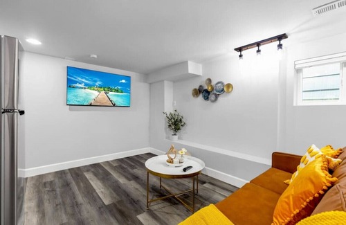 Wallingford Casa | 4016 Lower B · 2b1b Modern Unit Central/3 mins to Gas Works Park