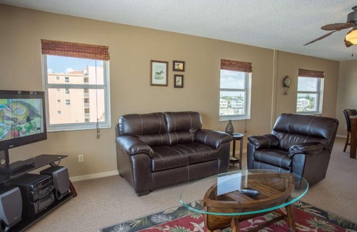 Madeira Beach Casa | 408 - Sea Breeze