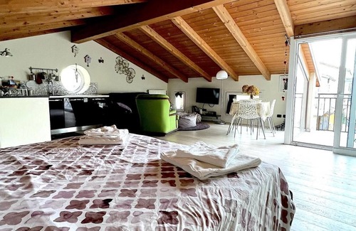 Feriolo Casa | 4½-zimmer Haus mit Gigantischer Seesicht Direkt an der Seeuferpromenade