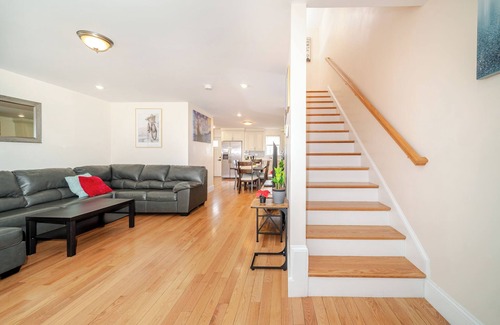 Quincy Casa | 41 - 3BR Quincy - Lovely Townhouse near Adams