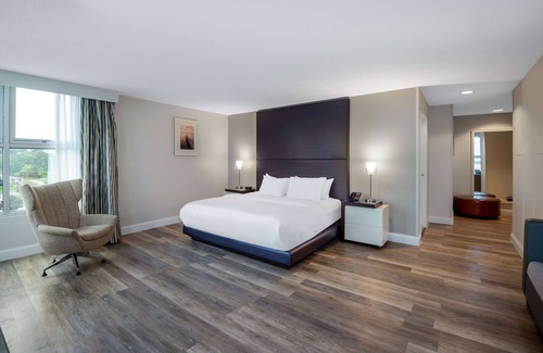Geneva Hotel | 41 Lakefront Hotel, Trademark Collection By Wyndham
