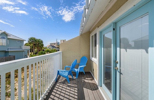 Thomas Drive Condominio | 4109 A Safari St