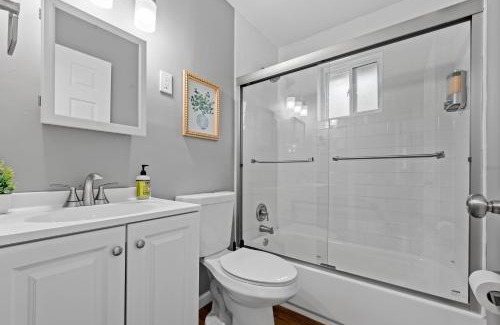St. Charles Apartamento | 411 San Juan Recently Renovated 2 Bedroom TownHome