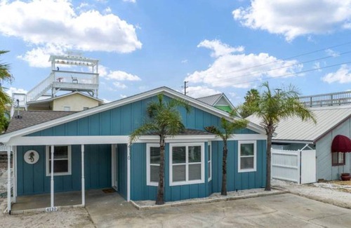 Gulf Lagoon Beach Casa | 4110 Nancee Dr - Mermaid Lagoon by Blue Swell