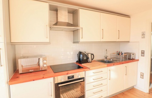 Dartmouth Cabaña | 418 Norton Park
