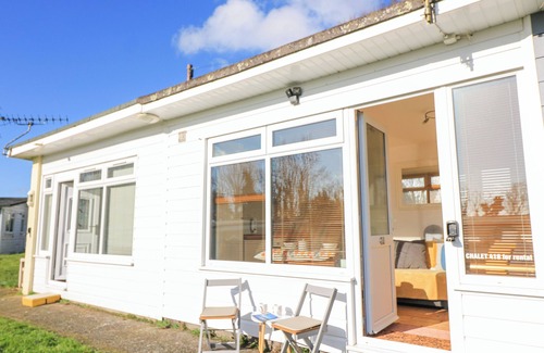 Dartmouth Cabaña | 418 Norton Park