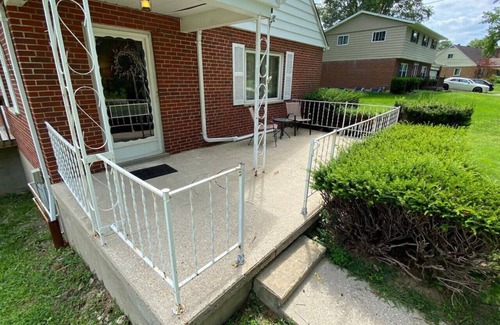 Sharonville Casa | 4185 Crystal View · Nikki's House