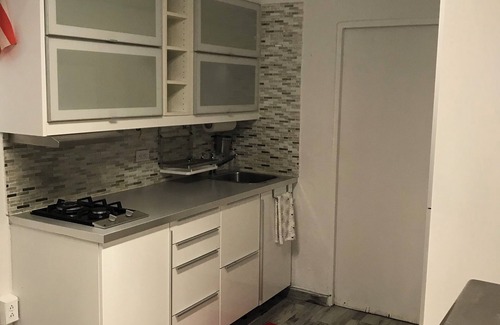 Eleanor Roosevelt Apartamento | 419 Roosevelt Downtown local-Urban humble area. Charming 1-bedroom apartment
