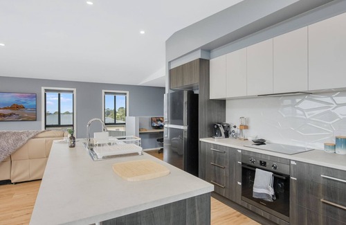 Bermagui Casa | 42 Songlark Street Luxury newly built home