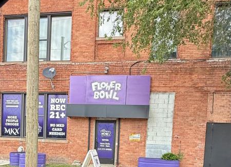 Detroit Apartamento | 420 Friendly BOHO Loft Downtown KING suite FREE parking