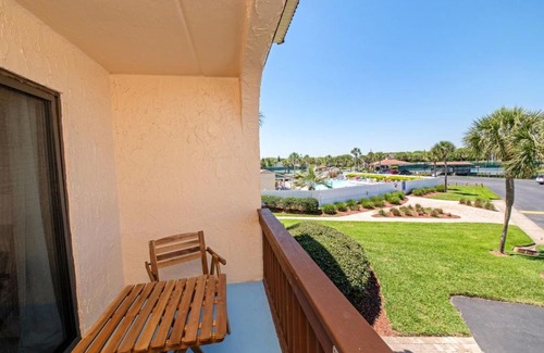 St. Augustine Beach Casa | 4205 Courtyard Villa 2nd Fl N