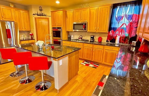 Dupont Casa | 420Friendly GolfSimulator HotTub 5Bath Theater