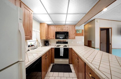 River Ranch Casa | 429c) Chic decor with tons of amenities!