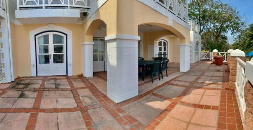 Port Edward Apartamento | 43 Montego Bay, Caribbean Estate