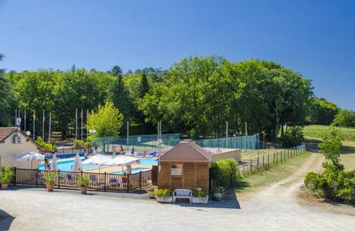Sainte-Nathalene Alquiler De RV | 430 ft² Mobile home
