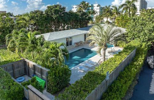 Dolphin Isles Casa | 44 Canal Home With Heated Pool & Free Dock