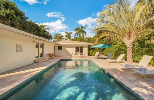Dolphin Isles Casa | 44 Canal Home With Heated Pool & Free Dock