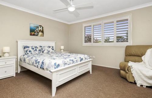 Long Jetty Casa | 44 Oaks Avenue