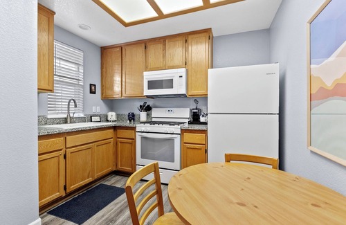 Oceano Condominio | 444 Pier Ave. #403: 1 BR, 1 BA Condominium in Oceano, Sleeps 2