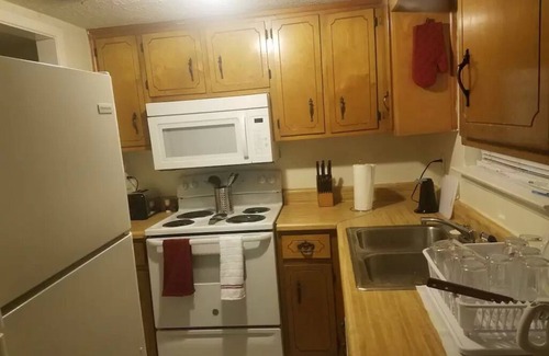 Panama City Casa | 4482 Basic Intown Apartment convenient to Town and Beach