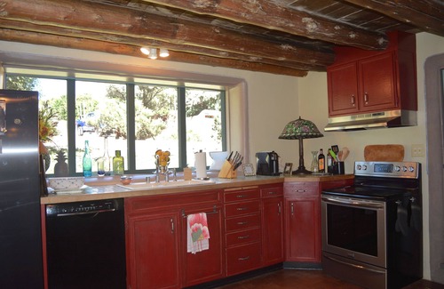 Taos Casa | "44a - Orchard Pommerale" es un tesoro para la relajación con encanto del sudoeste