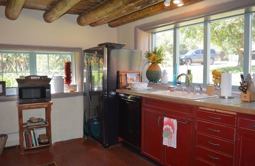 Taos Casa | "44a - Orchard Pommerale" es un tesoro para la relajación con encanto del sudoeste