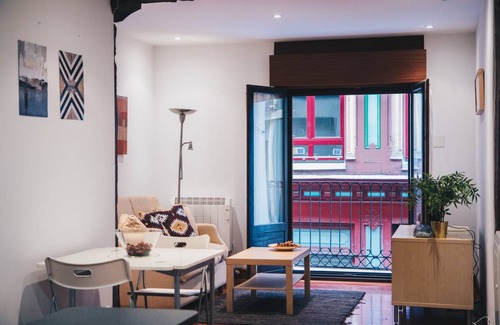 Centro histórico de Bilbao Apartamento | 45 m² Apartamento ∙ 1 habitación ∙ 3 huéspedes