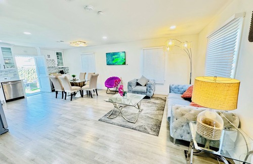 Monrovia Casa | 45% OFF 5B/3B 2 Master Bedrooms Close Pasadena, DTLA, Arcadia - Best Locations