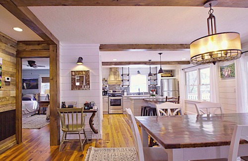 Cullowhee Cabaña | Cabaña recientemente renovada, tranquila y que admite mascotas, a minutos del centro de la ciudad