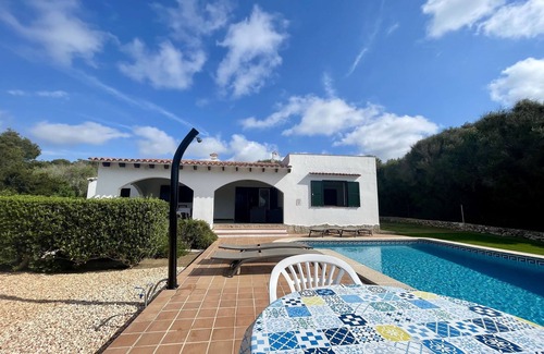 Binisafua Chalet De Esquí | ¡A 450m. de Es Caló Blanc! Villa Menorquina con Piscina y Jardin; Cap den Font.