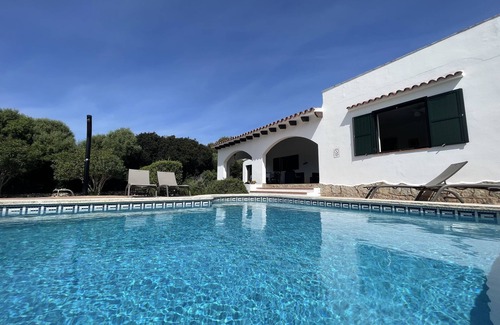 Binisafua Chalet De Esquí | ¡A 450m. de Es Caló Blanc! Villa Menorquina con Piscina y Jardin; Cap den Font.