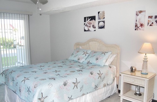 Windy Hill Casa | 4510 Seaview Street Nmb 3 Bedroom Home by Redawning