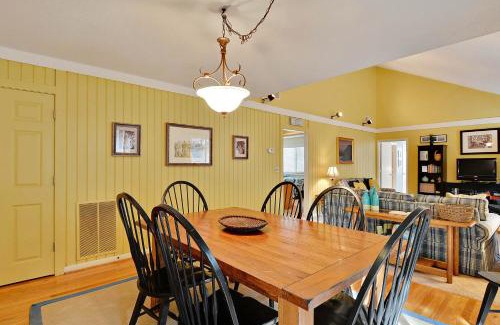 West Beach Casa | 452 Oceanwoods Cottage