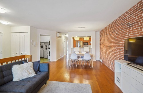 Maisonneuve Condominio | #453 Spacious & Stylish 3 Bedrooms Condo on 2 Floors
