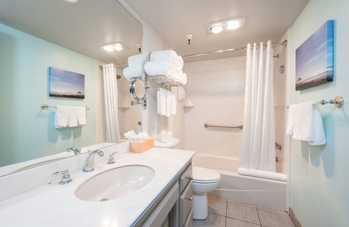 Morro Bay Hotel | 456 Embarcadero Inn & Suites