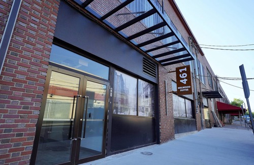 North Oakland Apartamento | 461 Melwood Suites Unit 102 Studio